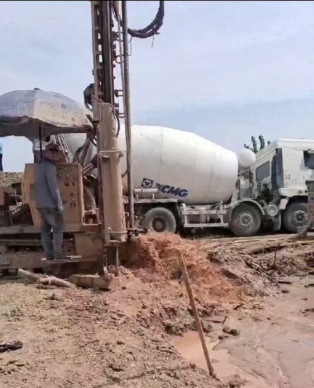 桐城岩石井施工